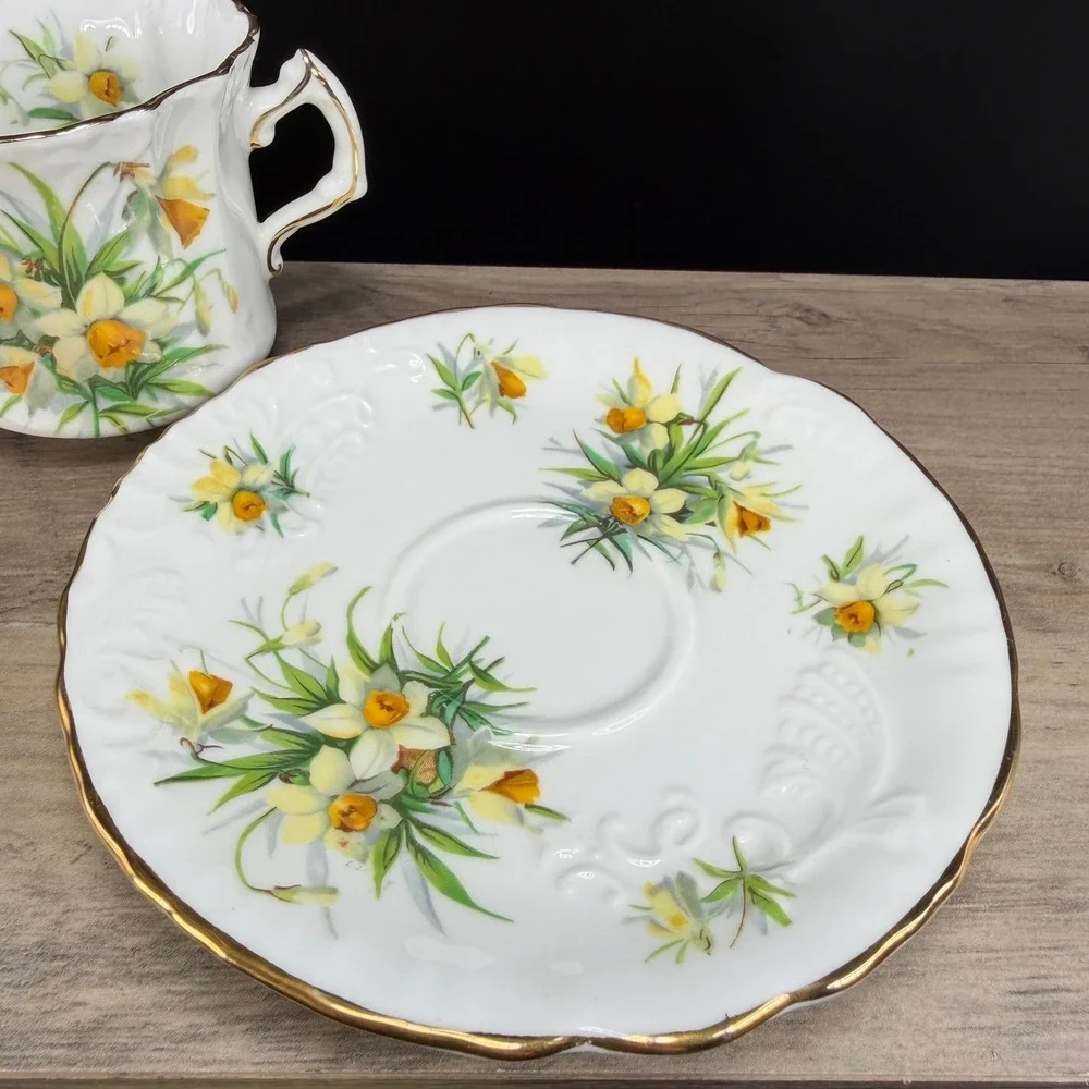 Hammersley Bone‎ China Daffodil Teacup and Saucer Set Gold Trim Made in England